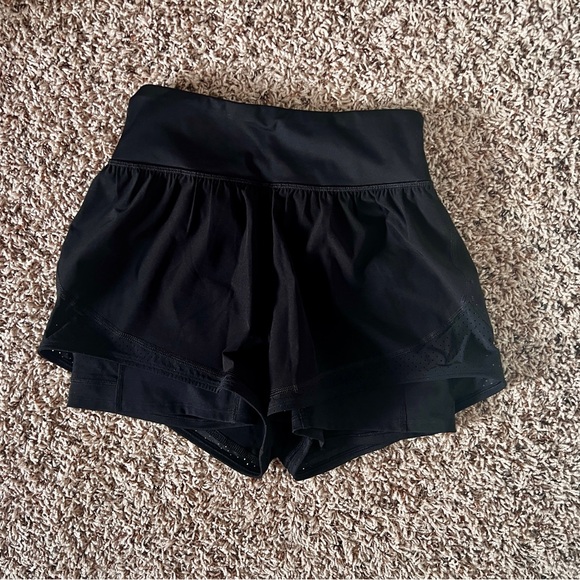 Spanx Get Moving Double Layer Shorts Running Golf Tennis Size Small - Picture 3 of 13